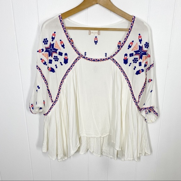 Altar’d State Embroidered Flowy Peasant Top - Picture 3 of 8